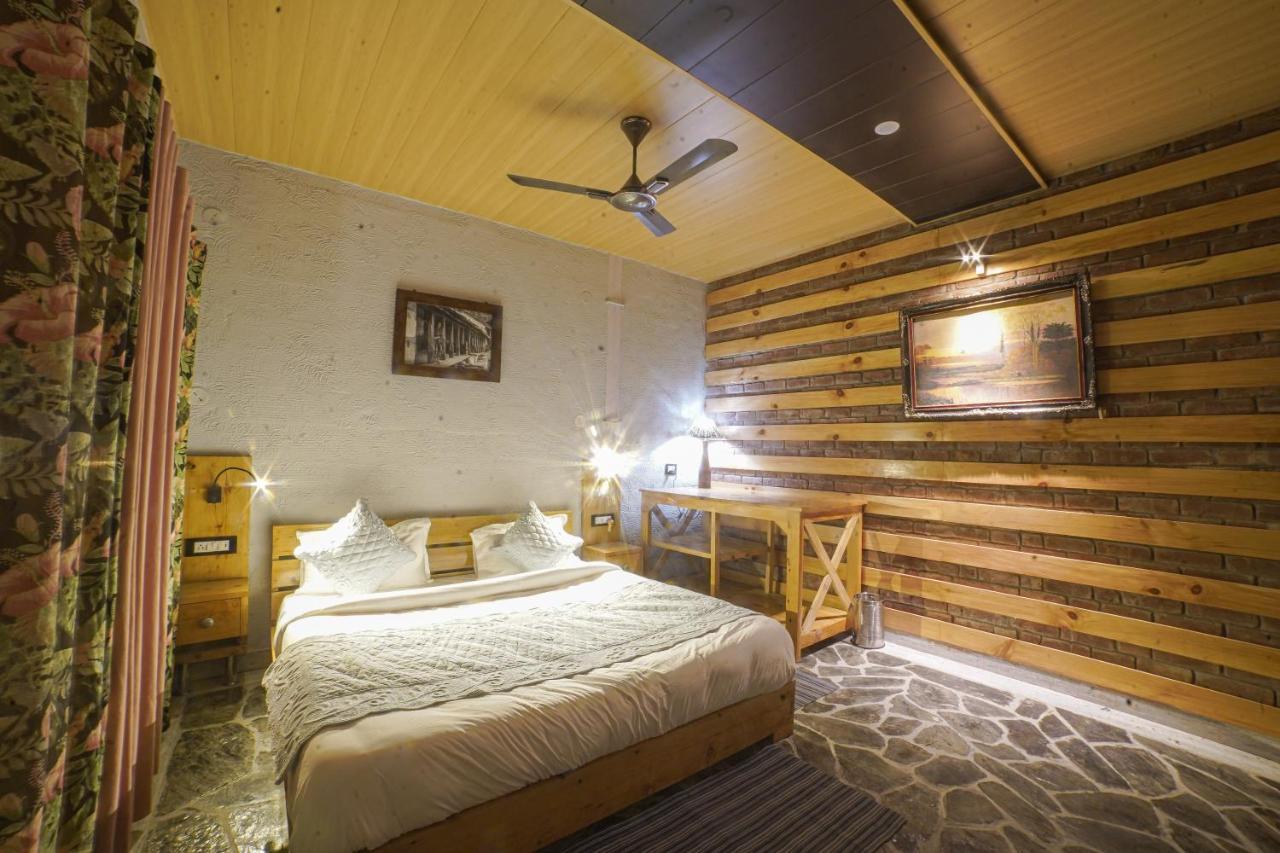 Tiger Fall Eco Resort Chakrāta Dış mekan fotoğraf